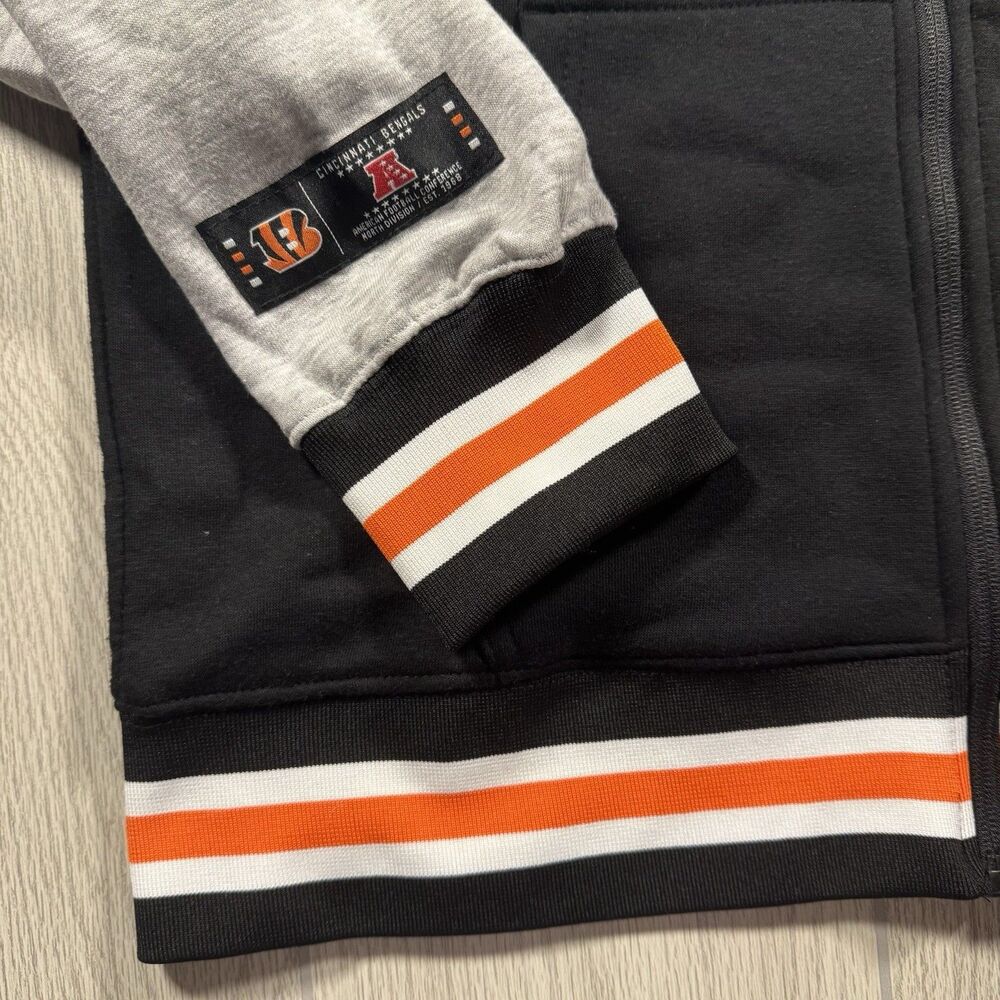 Cincinnati Bengals Full Zip Hoodie Men’s M Black Gray 2 Sided NFL Ultra Game New - Picture 5 of 14